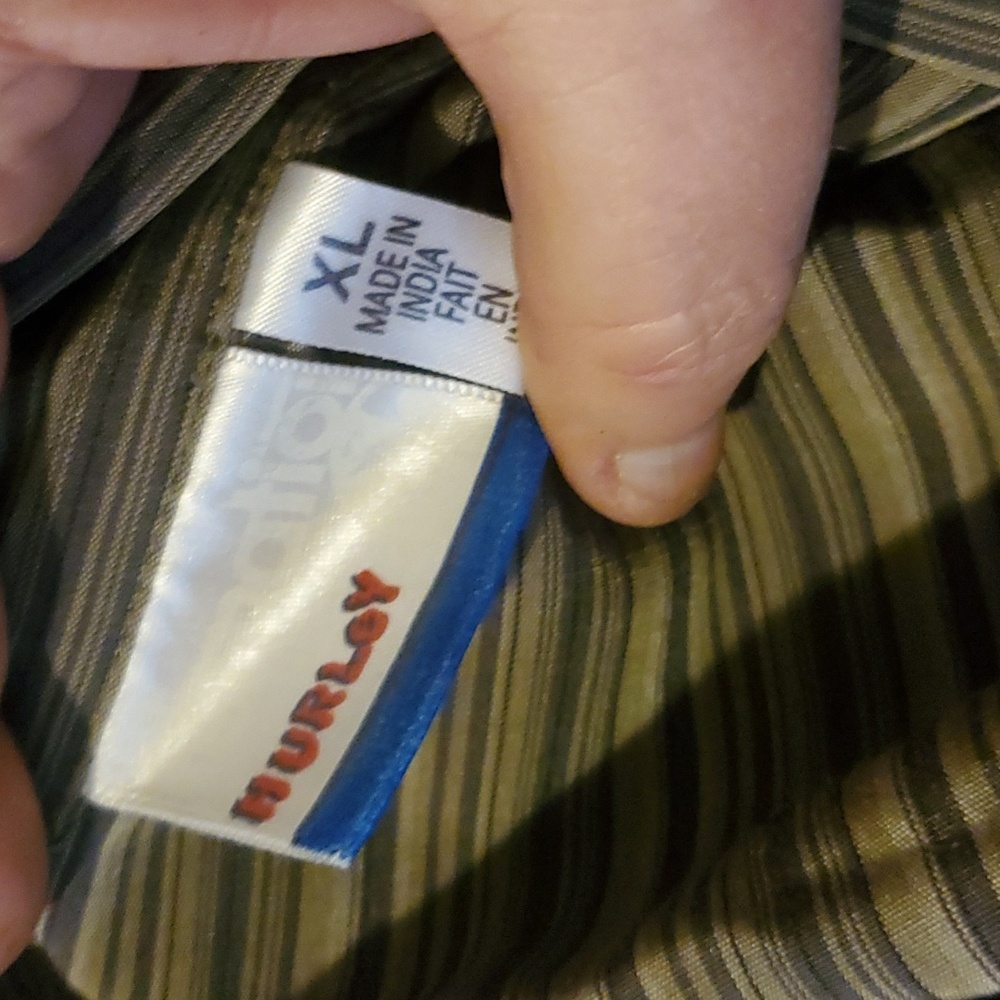 Woman's XL long sleeved silky feeling shirt.